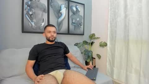 Romeo Bossi online show from March 4, 11:29 am