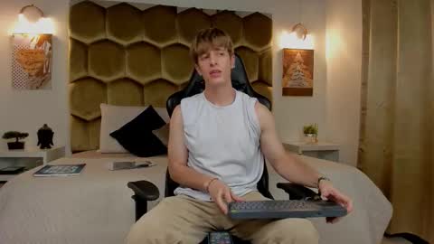 Romeo Ricci online show from February 17, 9:47 pm