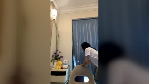 rongrong0329 online show from May 31, 1:04 am
