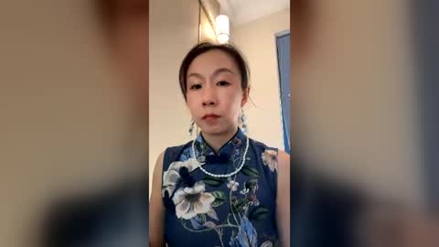 rongrong0329 online show from July 24, 8:55 am