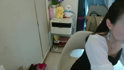 rongrong0329 online show from June 2, 1:29 am