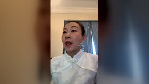 rongrong0329 online show from June 1, 1:18 am