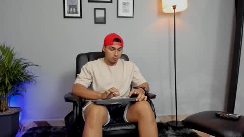 RonnieCanford online show from January 8, 6:58 pm