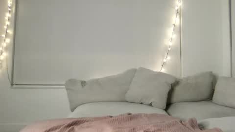Rosalina online show from May 23, 5:14 am