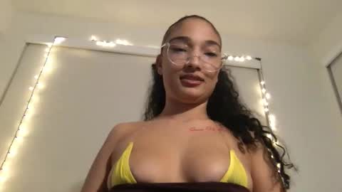 Rosalina online show from December 3, 6:47 am