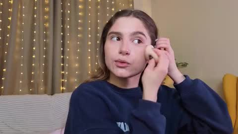 Kylie online show from January 5, 5:27 pm