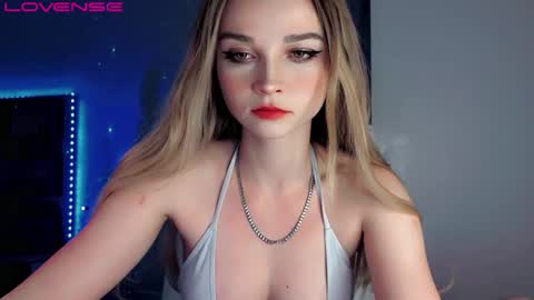 rose__luck online show from February 13, 6:11 pm