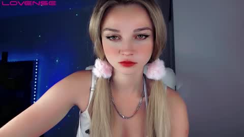 rose__luck online show from September 30, 5:01 pm