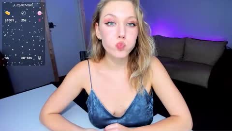 Rose but u can call me princess online show from November 18, 8:12 pm