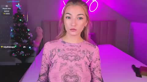 Kimberlly online show from December 16, 12:51 am