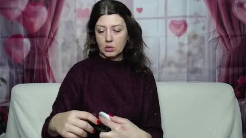 RoseHille online show from February 14, 6:05 am