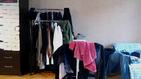 Rose online show from April 4, 7:59 am