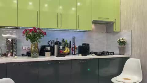 Roselyn  online show from October 15, 2:29 pm