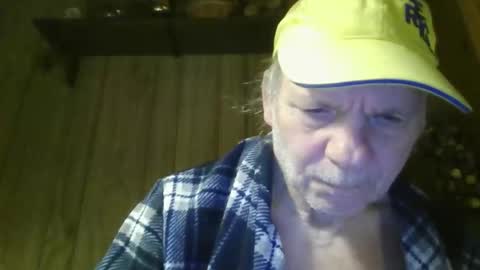 roses2u1958 online show from April 27, 1:58 am