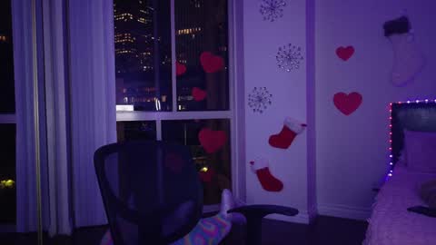 Snapshot of rosetaylorla chatting on December 27, 1:43 am Rose Taylor online show from December 27, 1:43 am