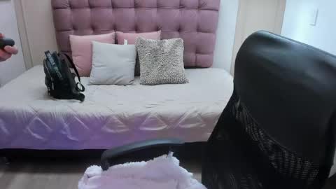 Rose Taylor online show from April 30, 1:49 pm