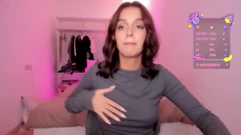 Roshelle online show from October 18, 2:10 pm