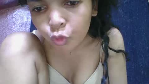 rosia685234 online show from November 28, 8:27 pm