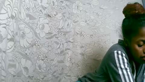 rosia online show from November 3, 1:39 am