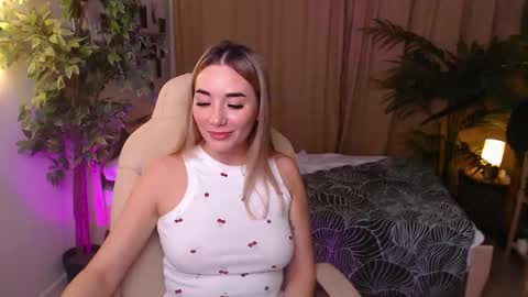 Rosie online show from November 23, 1:25 am