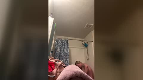 rosieleebrown online show from March 9, 8:46 pm