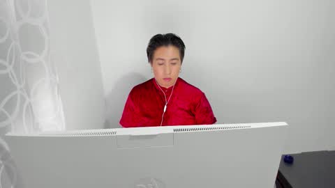 ROSSE DEMOND  online show from February 17, 12:20 am