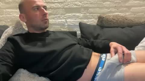 rotteei1 online show from April 14, 7:17 pm