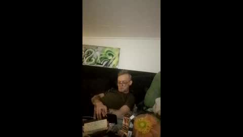 roughantuff online show from March 4, 3:25 am