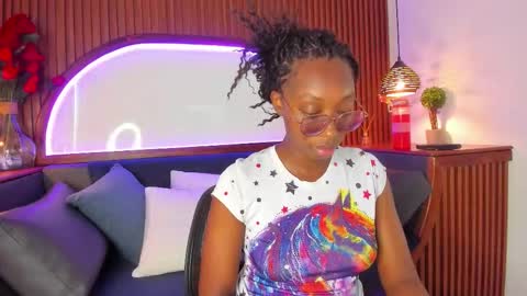 rouselux online show from March 6, 4:17 pm