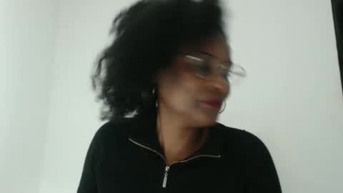 luxa online show from October 29, 8:53 pm