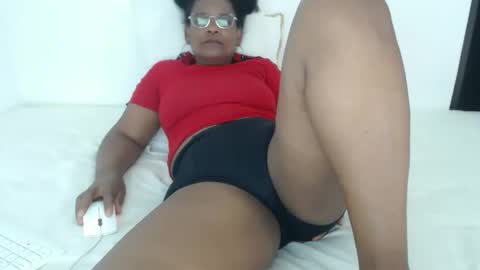 luxa online show from October 25, 5:57 pm