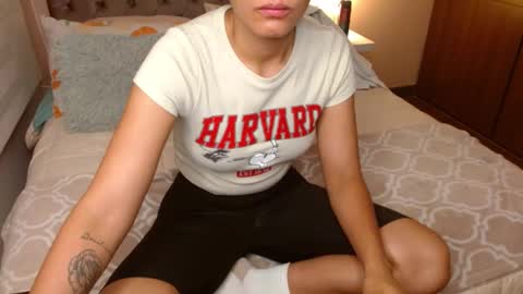 Rouss marie henao  online show from February 8, 9:35 am