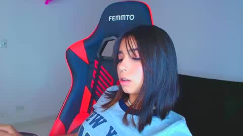 rousse_violet online show from September 23, 7:53 pm