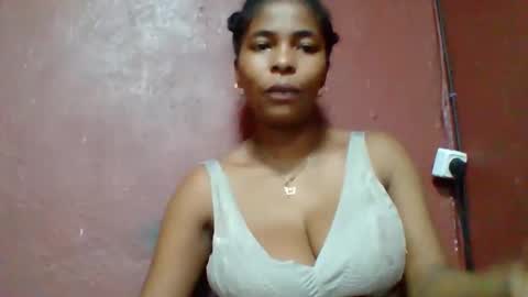 rovaelyah online show from March 28, 10:49 am