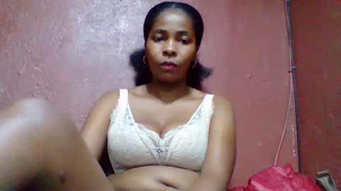 Snapshot of rovaelyah chatting on October 19, 10:31 am rovaelyah online show from October 19, 10:31 am