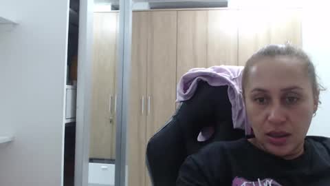 Snapshot of roxanalove7 chatting on March 5, 12:38 am Roxana online show from March 5, 12:38 am