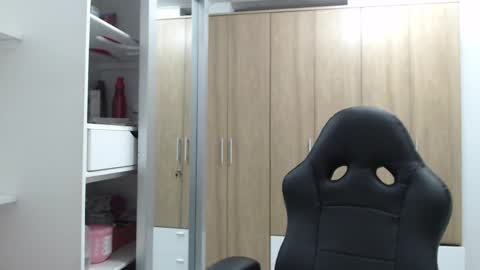 Snapshot of roxanalove7 chatting on February 14, 3:22 am Roxana online show from February 14, 3:22 am