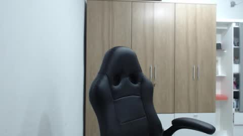 Roxana online show from February 25, 2:15 am