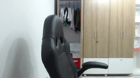 Roxana online show from April 21, 1:42 am