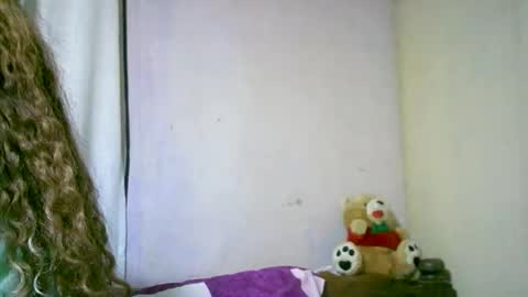 roxanne_98 online show from January 17, 3:32 pm