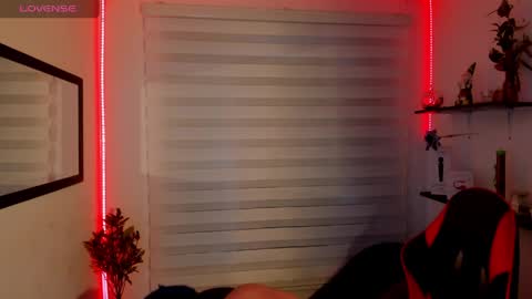 roxanne_morelli online show from May 4, 12:12 pm