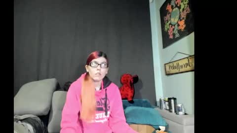 roxihazeleyes online show from September 17, 9:24 am