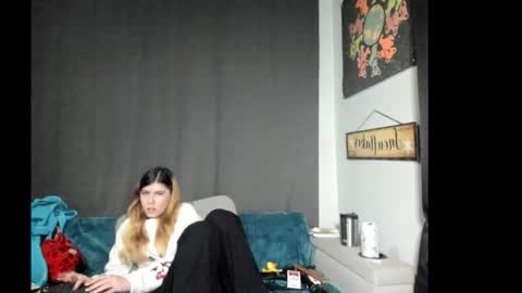 roxihazeleyes online show from January 11, 2:34 pm