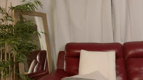 Roxi online show from April 19, 6:47 am