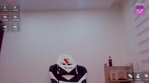Snapshot of roxxi_2110 chatting on October 1, 2:21 am roxxi_2110 online show from October 1, 2:21 am
