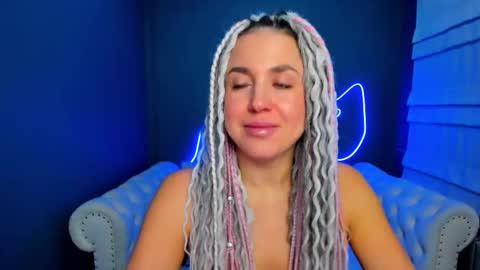 Roxy online show from November 17, 1:30 am