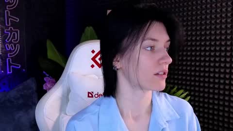 roxy_riot_ online show from September 27, 2:20 am