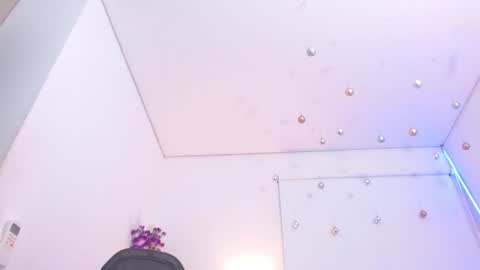 Snapshot of roxy_stone1 chatting on March 12, 11:22 pm roxy_stone1 online show from March 12, 11:22 pm
