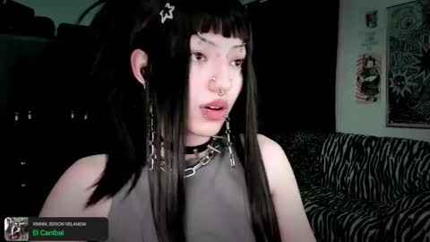 Roxy Independient model Help me to reach 50 thumbs up online show from March 4, 1:24 am