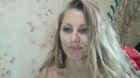 roxyfox18x01 online show from October 4, 1:53 pm